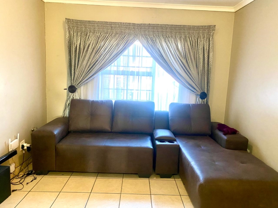 2 Bedroom Property for Sale in Oos Einde North West